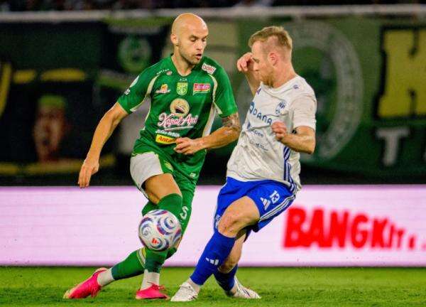 Persebaya Menang 1-0 atas PSIM, Gol Alex Martin Menit 81 Jadi Penentu Persebaya Menang 1-0 atas PSIM, Gol Alex Martin Menit 81 Jadi Penentu