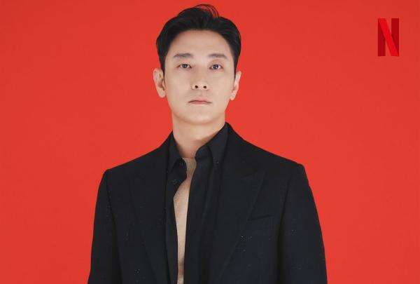 Gaya Ju Ji Hoon Liburan di Bali, Motoran hingga Isi Bensin Eceran Gaya Ju Ji Hoon Liburan di Bali, Motoran hingga Isi Bensin Eceran