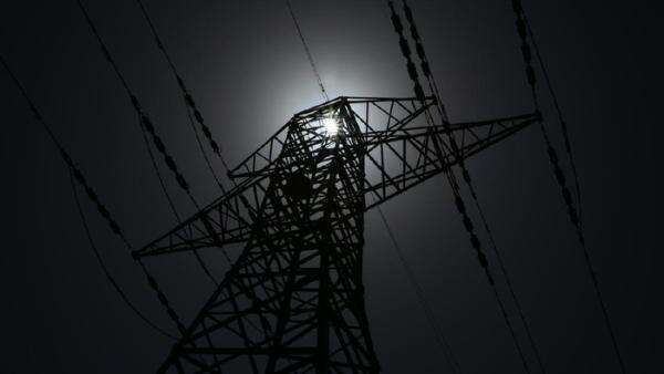 Bahlil Buka Suara soal Penyebab Blackout 15 Jam di Batam Bahlil Buka Suara soal Penyebab Blackout 15 Jam di Batam