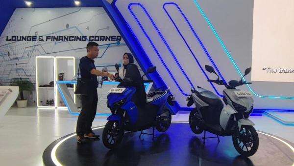 Alva dan Gesits Masuk Daftar Calon Penerima Insentif Motor Listrik Rp3 Juta Alva dan Gesits Masuk Daftar Calon Penerima Insentif Motor Listrik Rp3 Juta