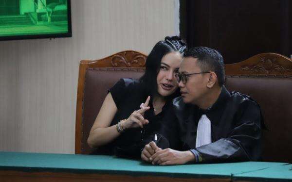 Geger! Pengacara Nikita Mirzani Sebut Ada Kekhilafan Hakim dalam Putusan Reza Gladys Geger! Pengacara Nikita Mirzani Sebut Ada Kekhilafan Hakim dalam Putusan Reza Gladys