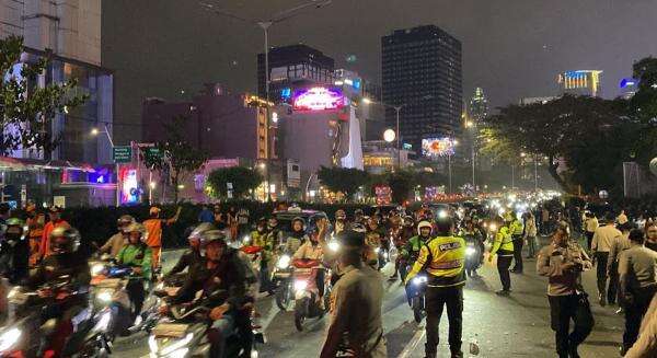 Demo Mahasiswa Bubar, Jalan Jenderal Sudirman Jakpus Kembali Dibuka Demo Mahasiswa Bubar, Jalan Jenderal Sudirman Jakpus Kembali Dibuka