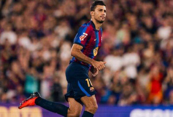 Rodri Blak-blakan Sebut Sulit Tolak Real Madrid Rodri Blak-blakan Sebut Sulit Tolak Real Madrid
