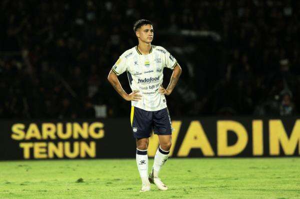 Eliano Reijnders Soroti Peran Bobotoh Usai Persib Menang di Jepara: Serasa Main di Kandang! Eliano Reijnders Soroti Peran Bobotoh Usai Persib Menang di Jepara: Serasa Main di Kandang!