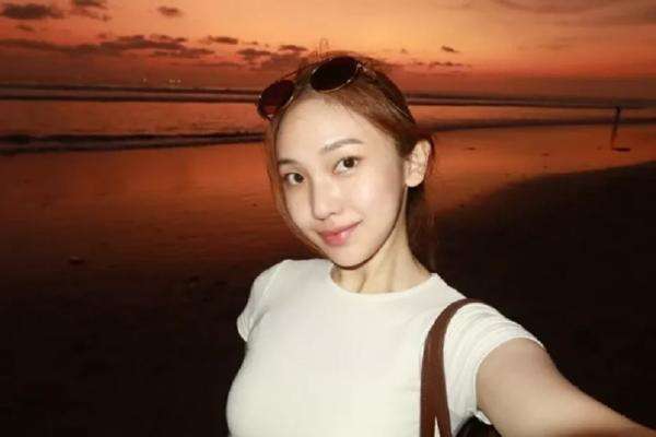 Selebgram Jule Ngaku Sudah Pakai Vape Narkoba selama 3 Minggu Selebgram Jule Ngaku Sudah Pakai Vape Narkoba selama 3 Minggu