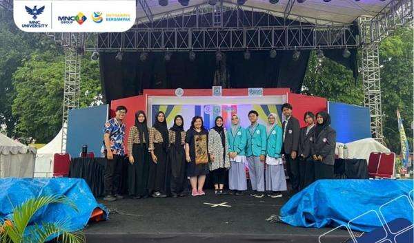 MNC University Ajak Pelajar Berpikir Kritis lewat Retorika Battle di Muda Mudi Fest 2025 MNC University Ajak Pelajar Berpikir Kritis lewat Retorika Battle di Muda Mudi Fest 2025