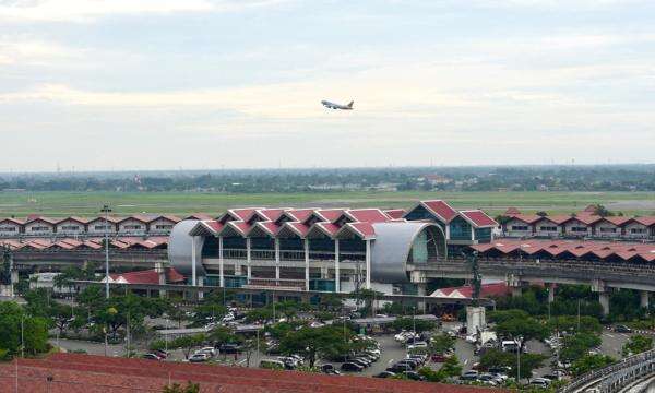 Penutupan Bandara Soekarno-Hatta Diperpanjang hingga Tengah Malam Imbas Erupsi Gunung Anak Krakatau Penutupan Bandara Soekarno-Hatta Diperpanjang hingga Tengah Malam Imbas Erupsi Gunung Anak Krakatau
