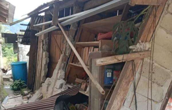Gempa M6,7 Guncang Palu Sulteng, Sejumlah Bangunan Rusak Gempa M6,7 Guncang Palu Sulteng, Sejumlah Bangunan Rusak