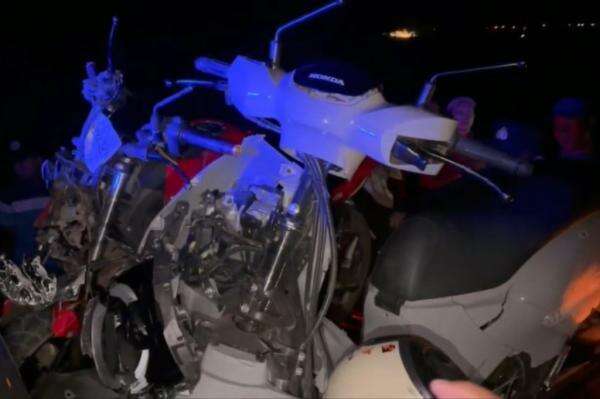 Kecelakaan Maut 2 Motor Tabrakan di Mojokerto, 3 Orang Tewas dan 1 Luka-Luka Kecelakaan Maut 2 Motor Tabrakan di Mojokerto, 3 Orang Tewas dan 1 Luka-Luka