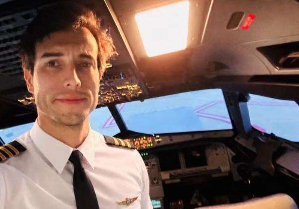 Momen Horor, Pilot Bunuh Diri Loncat dari Pesawat saat Terbang Momen Horor, Pilot Bunuh Diri Loncat dari Pesawat saat Terbang