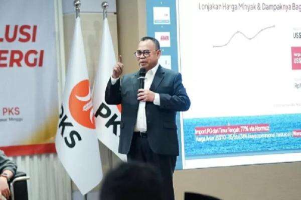 MTI Apresiasi Survei SMRC, Sudirman Said Peroleh Skor Kepemimpinan 6,3 MTI Apresiasi Survei SMRC, Sudirman Said Peroleh Skor Kepemimpinan 6,3