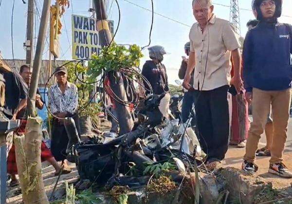 Kronologi Pemobil Tabrak 2 Pencuri Motor di Lumajang, 1 Pelaku Tewas Hantam Tiang Kronologi Pemobil Tabrak 2 Pencuri Motor di Lumajang, 1 Pelaku Tewas Hantam Tiang