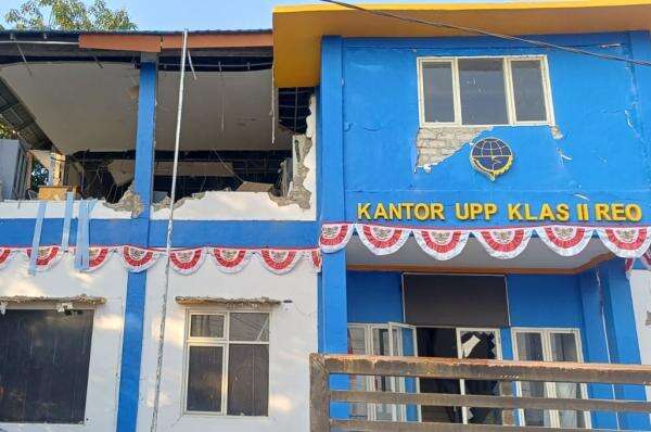 Kemenhub Ungkap Dampak Gempa M7,7 NTT, Pelabuhan hingga Bandara Rusak Kemenhub Ungkap Dampak Gempa M7,7 NTT, Pelabuhan hingga Bandara Rusak