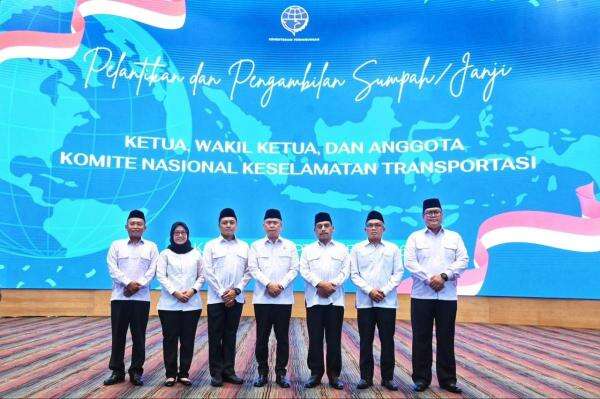 Menhub Lantik Ketua dan Anggota KNKT 2026-2030, Ini Nama-namanya Menhub Lantik Ketua dan Anggota KNKT 2026-2030, Ini Nama-namanya