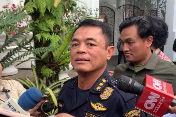 Dipanggil Prabowo, Dirjen Bea Cukai Djaka Diminta Perketat Perbatasan Cegah Penyelundupan Dipanggil Prabowo, Dirjen Bea Cukai Djaka Diminta Perketat Perbatasan Cegah Penyelundupan
