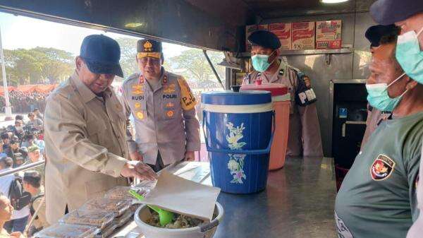 Didampingi Kapolri dan Kapolda NTT, Prabowo Cek Pengungsian di Nagekeo Didampingi Kapolri dan Kapolda NTT, Prabowo Cek Pengungsian di Nagekeo