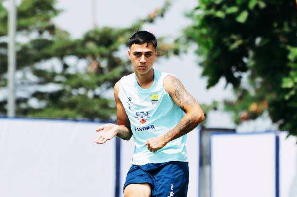 Persib Tunjukkan Mental Bangkit, Eliano Reijnders Soroti 3 Laga Tandang Beruntun Persib Tunjukkan Mental Bangkit, Eliano Reijnders Soroti 3 Laga Tandang Beruntun