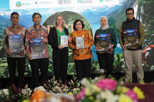 Kerja Sama RI-Norwegia Tunjukkan Model Baru Diplomasi Iklim Berbasis Kinerja Kerja Sama RI-Norwegia Tunjukkan Model Baru Diplomasi Iklim Berbasis Kinerja