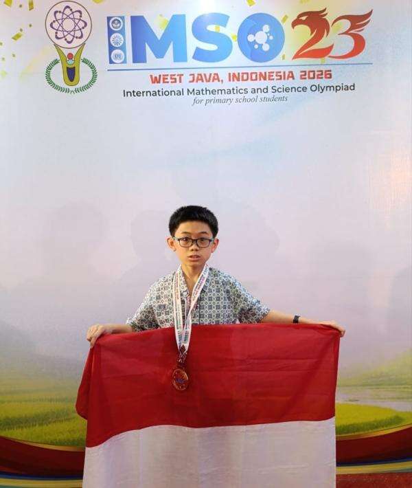Kisah Caleb, Raih Medali Emas IMSO 2026 Berkat Tekun Belajar Matematika Kisah Caleb, Raih Medali Emas IMSO 2026 Berkat Tekun Belajar Matematika