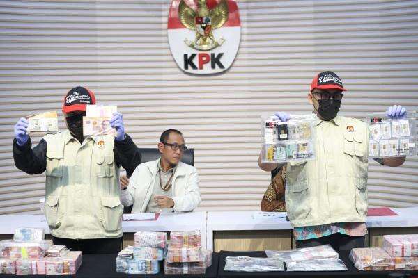 Ada Dua Klaster Korupsi Dana Bencana BNPB, Dugaan Suap dan Pengadaan Rp148 Miliar Ada Dua Klaster Korupsi Dana Bencana BNPB, Dugaan Suap dan Pengadaan Rp148 Miliar