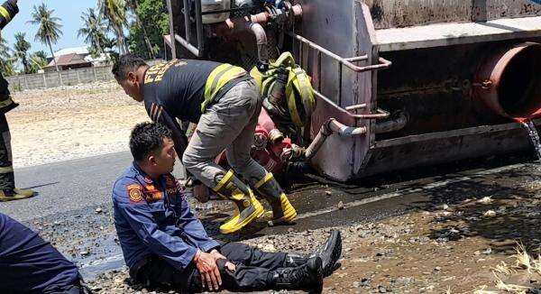 Mobil Damkar Kecelakaan saat ke Lokasi Kebakaran, 8 Petugas Jadi Korban Mobil Damkar Kecelakaan saat ke Lokasi Kebakaran, 8 Petugas Jadi Korban