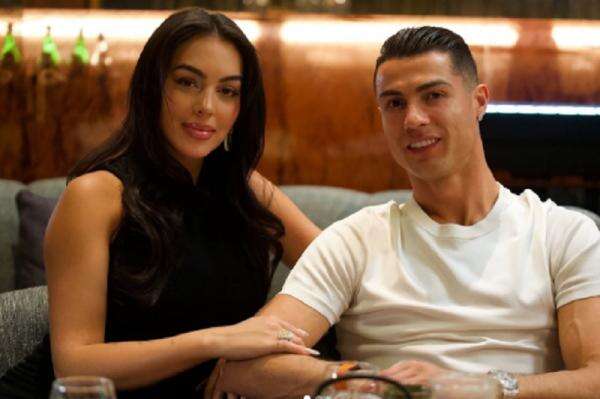 Mengejutkan! Ini Alasan Cristiano Ronaldo dan Georgina Rodriguez Menikah 11 Agustus 2026 Mengejutkan! Ini Alasan Cristiano Ronaldo dan Georgina Rodriguez Menikah 11 Agustus 2026