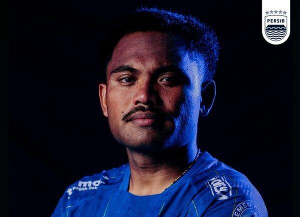 Resmi! Persib Bandung Pinjamkan Saddil Ramdani ke Persebaya Surabaya Resmi! Persib Bandung Pinjamkan Saddil Ramdani ke Persebaya Surabaya