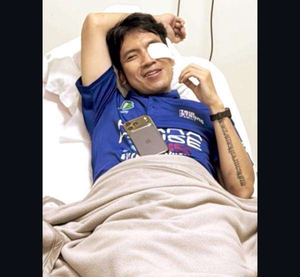 Desta Alami Pendarahan di Lensa Mata dan Sempat Tidak Bisa Melihat Gegara Dihantam Bola Padel Desta Alami Pendarahan di Lensa Mata dan Sempat Tidak Bisa Melihat Gegara Dihantam Bola Padel