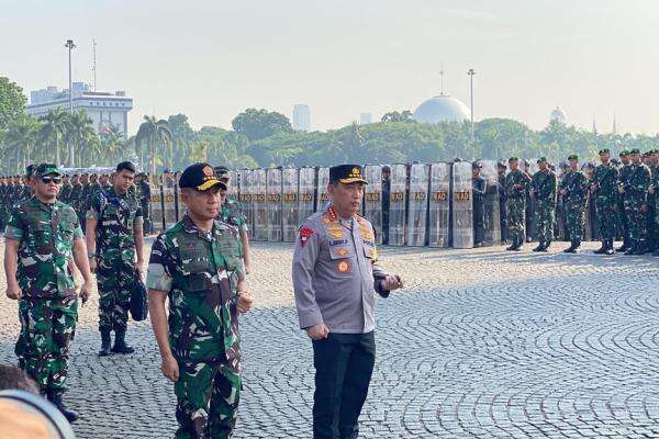 1.263 Personel Kawal Zikir dan Doa Kebangsaan di Kawasan Monas Hari Ini 1.263 Personel Kawal Zikir dan Doa Kebangsaan di Kawasan Monas Hari Ini