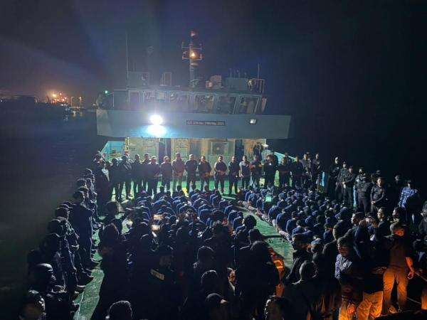 Sebanyak 115 Warga Binaan Dipindahkan ke Nusa Kambangan, Ini Alasannya Sebanyak 115 Warga Binaan Dipindahkan ke Nusa Kambangan, Ini Alasannya