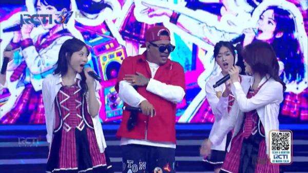 JKT48 X Toton Caribo Tampil Spesial di Mahakarya RCTI 37, Intip Keseruannya! JKT48 X Toton Caribo Tampil Spesial di Mahakarya RCTI 37, Intip Keseruannya!