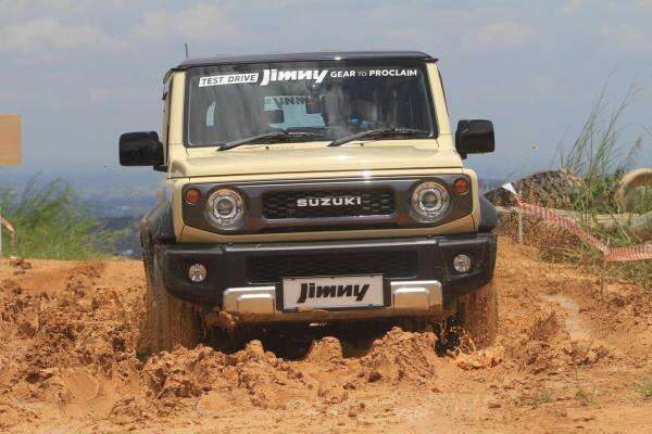 Dunia SUV Makin Bongsor, Jimny Tetap Punya Penggemar Fanatik Dunia SUV Makin Bongsor, Jimny Tetap Punya Penggemar Fanatik