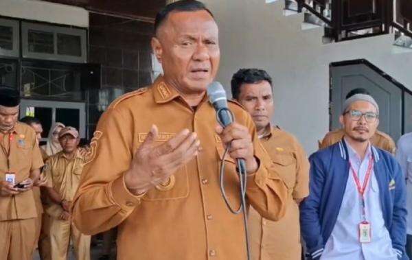 Wali Kota Tidore Siap Mundur Buntut Ricuh ASN di Tidore gegara Efisiensi Anggaran Wali Kota Tidore Siap Mundur Buntut Ricuh ASN di Tidore gegara Efisiensi Anggaran