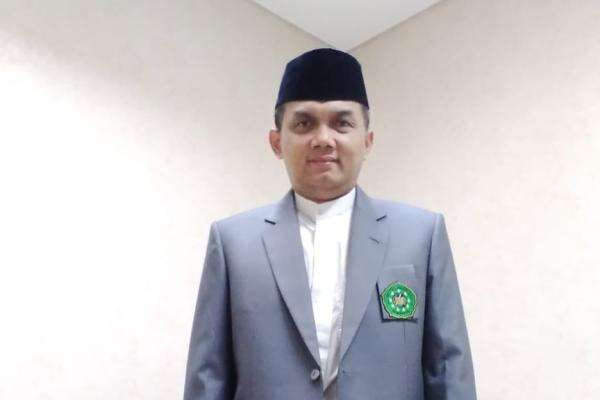 Politik Penguatan Pengelolaan Zakat Politik Penguatan Pengelolaan Zakat