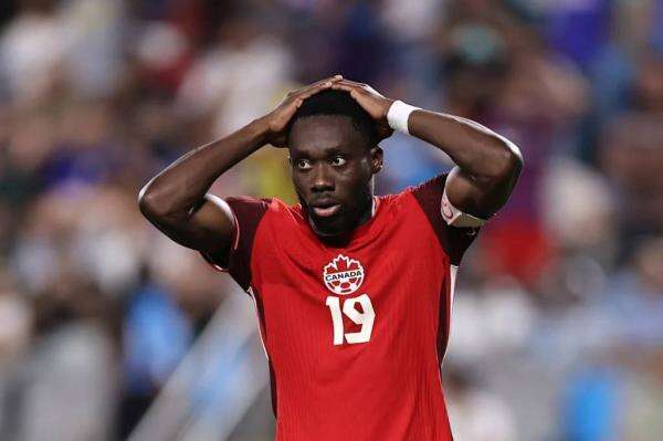 Alphonso Davies Cedera, Timnas Kanada Kehilangan Kapten di Laga Pembuka Piala Dunia 2026 Alphonso Davies Cedera, Timnas Kanada Kehilangan Kapten di Laga Pembuka Piala Dunia 2026