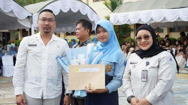Dorong Generasi Muda Raih Prestasi, Pemkab Apresiasi Kelulusan Siswa SMPN 1 Kotabaru Dorong Generasi Muda Raih Prestasi, Pemkab Apresiasi Kelulusan Siswa SMPN 1 Kotabaru