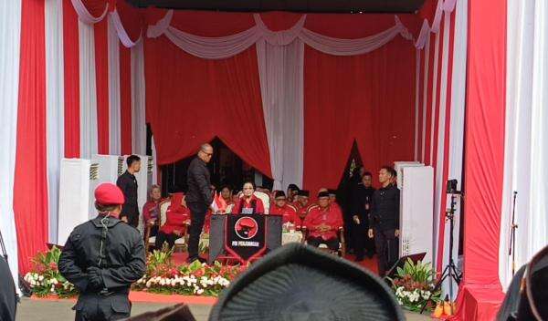 Megawati: Bangsa yang Besar, Berani Menatap Sejarahnya Sendiri Megawati: Bangsa yang Besar, Berani Menatap Sejarahnya Sendiri