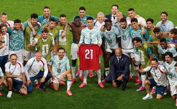 Kenang 1 Tahun Kepergian Diogo Jota, Cristiano Ronaldo Kenakan Jersey sang Sahabat Kelar Laga Timnas Portugal vs Kroasia Kenang 1 Tahun Kepergian Diogo Jota, Cristiano Ronaldo Kenakan Jersey sang Sahabat Kelar Laga Timnas Portugal vs Kroasia