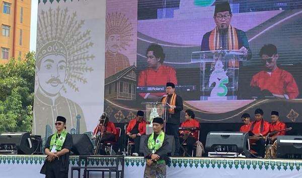 Pramono Bakal Terbitkan Pergub Lembaga Adat dan Kebudayaan Betawi Pramono Bakal Terbitkan Pergub Lembaga Adat dan Kebudayaan Betawi