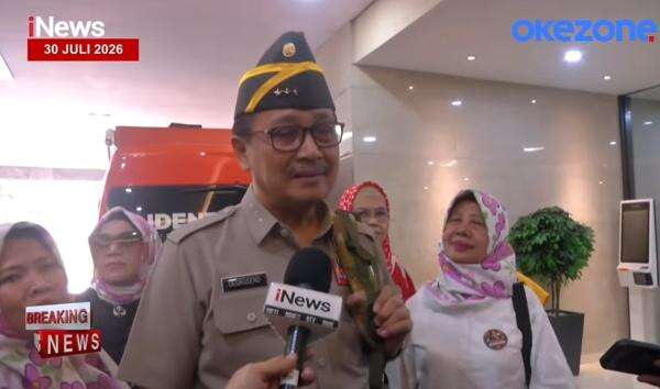 Rampung Diperiksa Kortas Tipikor, Eks Wakapolri Oegroseno Beri Penjelasan Rampung Diperiksa Kortas Tipikor, Eks Wakapolri Oegroseno Beri Penjelasan