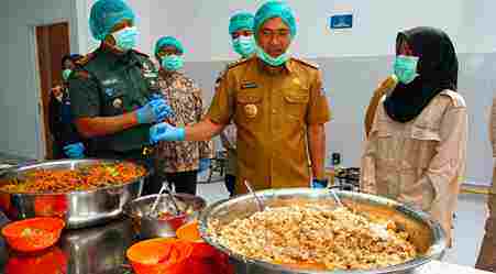 Tinjau Makan Bergizi di SD Gondangrejo, PJ Bupati Karanganyar Dukung Program Presiden Prabowo Tinjau Makan Bergizi di SD Gondangrejo, PJ Bupati Karanganyar Dukung Program Presiden Prabowo