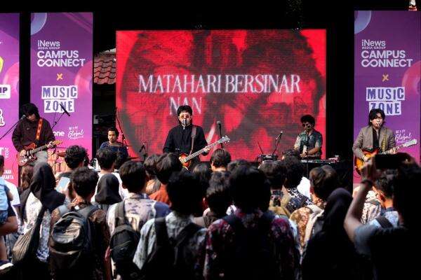 iNews Campus Connect di UPN Veteran Jakarta Jadi Hiburan Mahasiswa Lepas Penat Usai UTS iNews Campus Connect di UPN Veteran Jakarta Jadi Hiburan Mahasiswa Lepas Penat Usai UTS