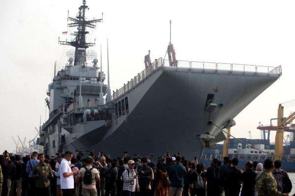 Kapal Induk ITS Giuseppe Garibaldi Tiba di Tanjung Priok Kapal Induk ITS Giuseppe Garibaldi Tiba di Tanjung Priok