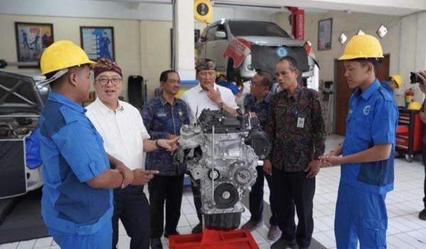 Toyota Transfer Teknologi Mesin Bensin dan Diesel Terbaru di Indonesia Toyota Transfer Teknologi Mesin Bensin dan Diesel Terbaru di Indonesia