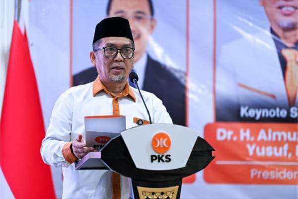 PKS Dorong Ekonomi Syariah Jadi Penggerak Pertumbuhan Ekonomi Indonesia PKS Dorong Ekonomi Syariah Jadi Penggerak Pertumbuhan Ekonomi Indonesia