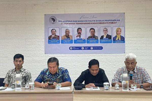 Penanganan Perkara Eks Jampidsus Harus Profesional, Transparan, dan Dapat Diawasi Publik Penanganan Perkara Eks Jampidsus Harus Profesional, Transparan, dan Dapat Diawasi Publik