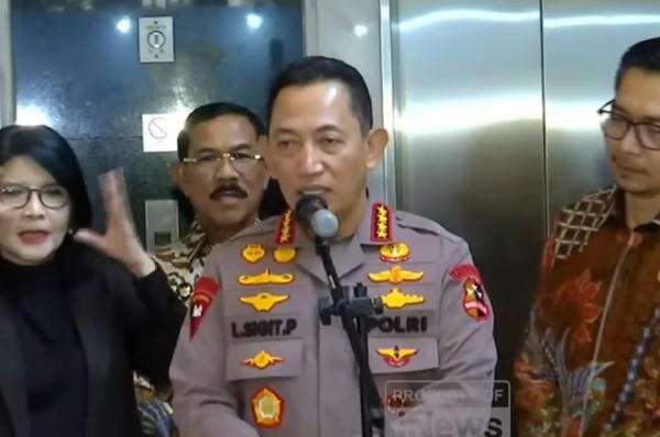 Kapolri Buka Suara soal Penangguhan Penahanan Roy Suryo dan Dokter Tifa Kapolri Buka Suara soal Penangguhan Penahanan Roy Suryo dan Dokter Tifa