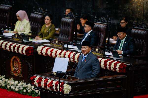 Prabowo Ungkap APBN Tetap Kuat di Tengah Gejolak Global Berkat Disiplin Fiskal Prabowo Ungkap APBN Tetap Kuat di Tengah Gejolak Global Berkat Disiplin Fiskal