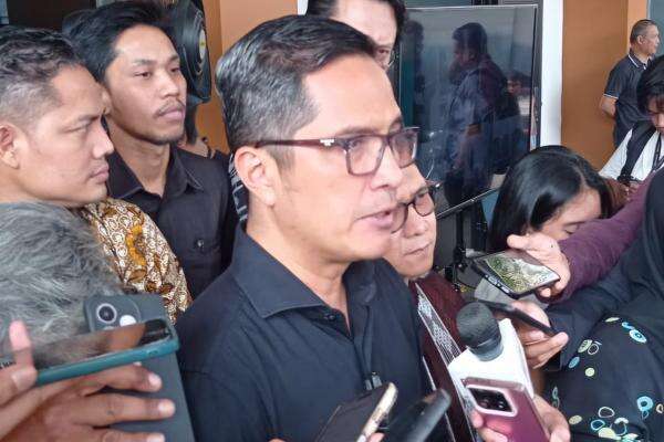 Kuasa Hukum Febrie: Penggeledahan Rumah di Sentul Tak Berdasarkan Izin Pengadilan yang Sah Kuasa Hukum Febrie: Penggeledahan Rumah di Sentul Tak Berdasarkan Izin Pengadilan yang Sah