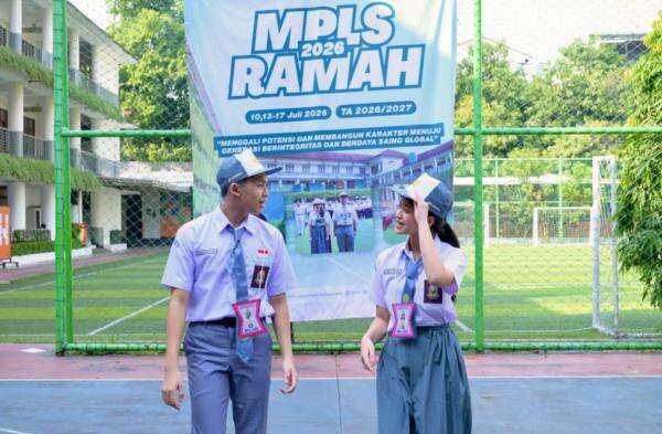 Pastikan MPLS 2026 Aman untuk Murid Baru, Wamendikdasmen: Sekolah Harus Jadi Rumah Kedua Pastikan MPLS 2026 Aman untuk Murid Baru, Wamendikdasmen: Sekolah Harus Jadi Rumah Kedua
